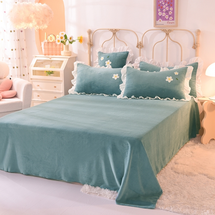 91家纺网 家纺一手货源 找家纺 2021 梦之岛 新款牛奶绒毛巾绣四件套 小雏菊-蓝