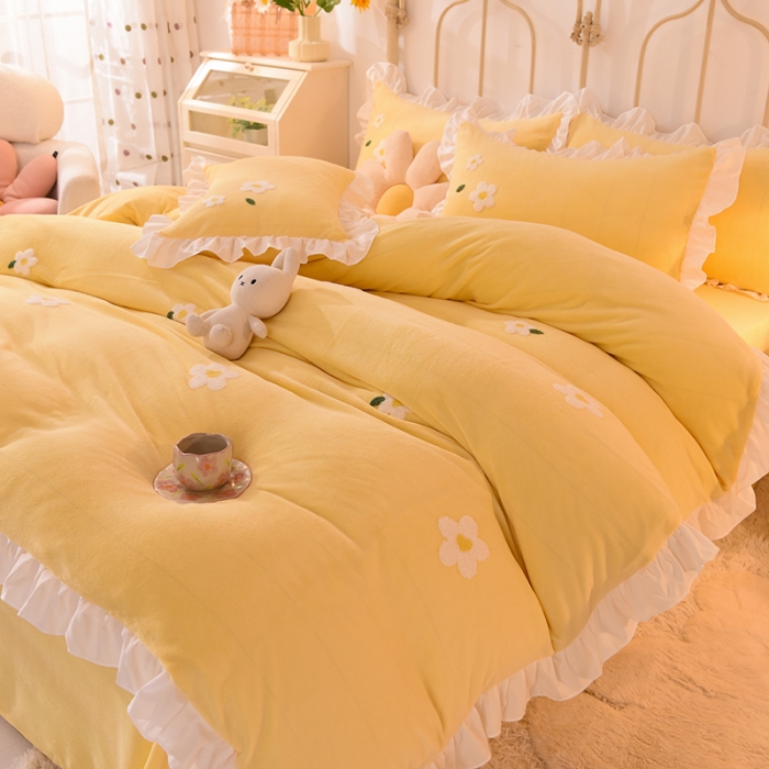 91家纺网 家纺一手货源 找家纺 2021 梦之岛 新款牛奶绒毛巾绣四件套 小雏菊-黄