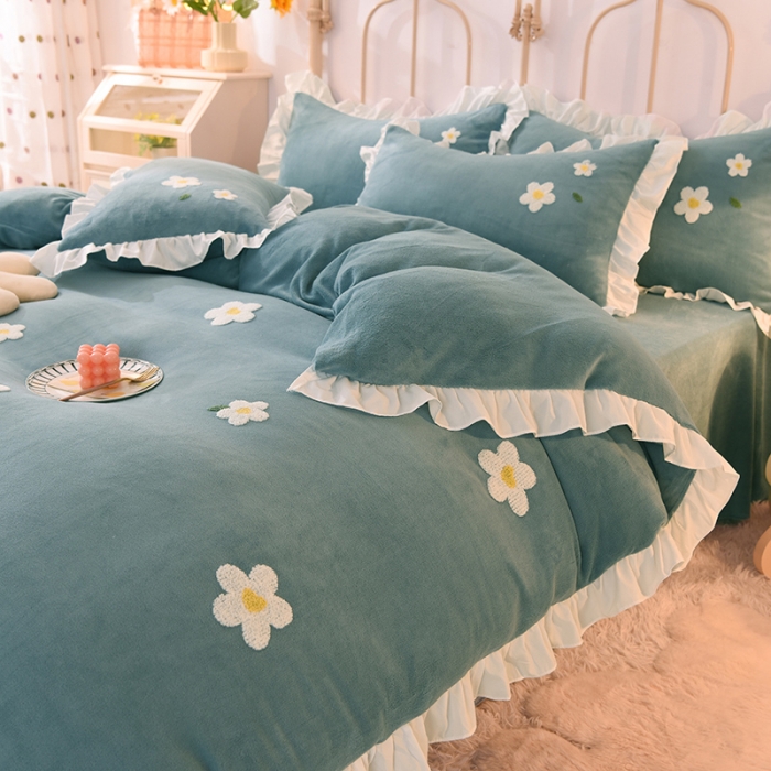 91家纺网 家纺一手货源 找家纺 2021 梦之岛 新款牛奶绒毛巾绣四件套 小雏菊-蓝