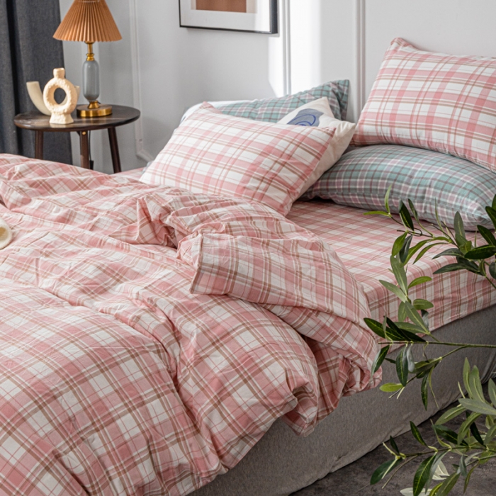 91家纺网 家纺一手货源 找家纺 优宜家2023新款无印纯棉色织水洗棉四件套 草莓格