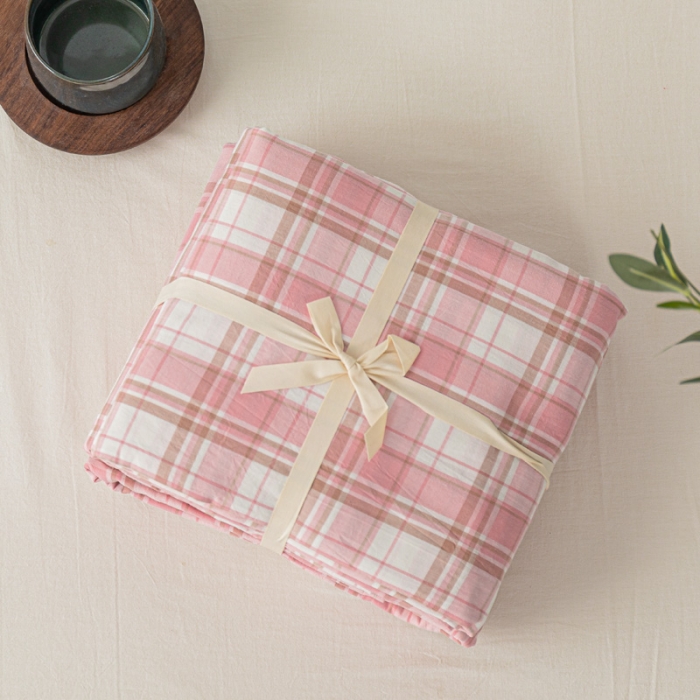 91家纺网 家纺一手货源 找家纺 优宜家2023新款无印纯棉色织水洗棉四件套 草莓格