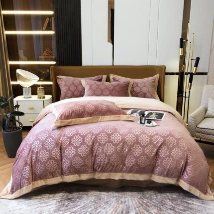 91家纺网 家纺一手货源 找家纺 爱缦2021格调系列实拍230克婴儿绒四件套 萝莉粉