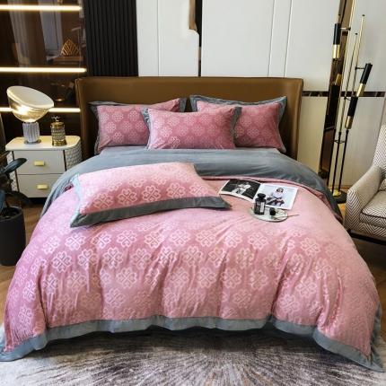 91家纺网 家纺一手货源 找家纺 爱缦2021格调系列实拍230克婴儿绒四件套 暖粉色