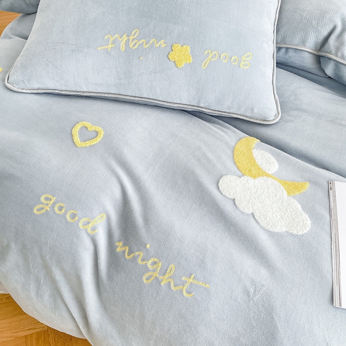 91家纺网 家纺一手货源 找家纺 绒兔兔 2021秋冬牛奶绒毛巾绣韩版床裙床单四件套 晚安-浅蓝