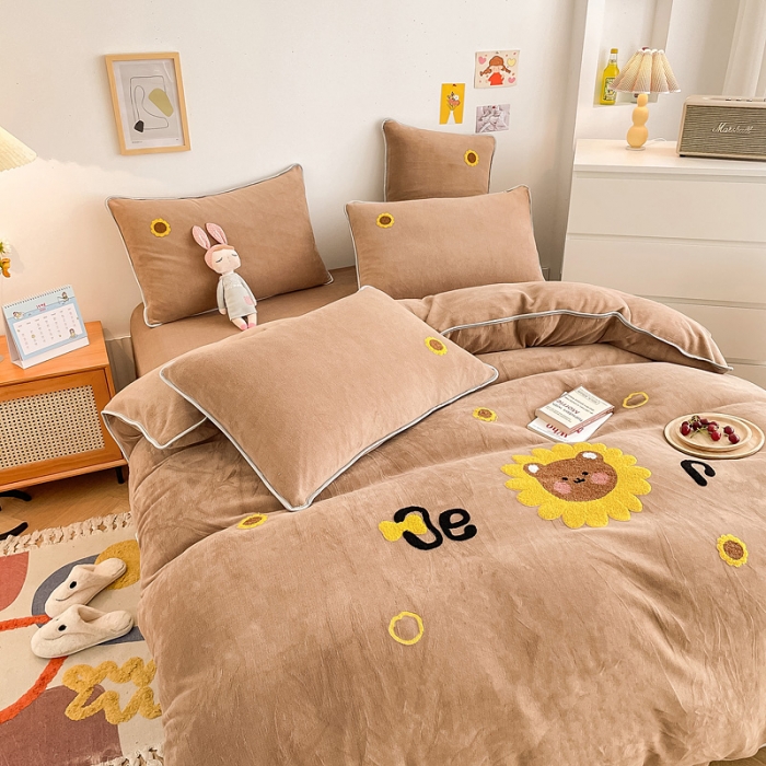 91家纺网 家纺一手货源 找家纺 绒兔兔 2021秋冬牛奶绒毛巾绣韩版床裙床单四件套 向日葵-浅咖