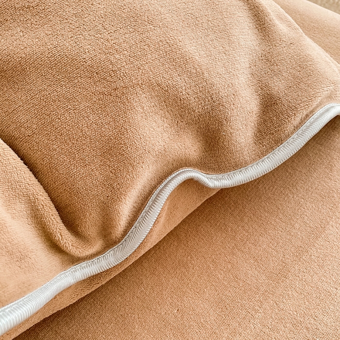 91家纺网 家纺一手货源 找家纺 绒兔兔 2021秋冬牛奶绒毛巾绣韩版床裙床单四件套 向日葵-浅咖