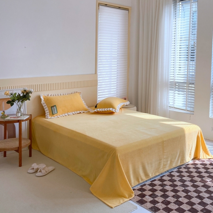 91家纺网 家纺一手货源 找家纺 金爱家 2021新款牛奶绒230g糖果色单床单 糖果色-浅烙黄