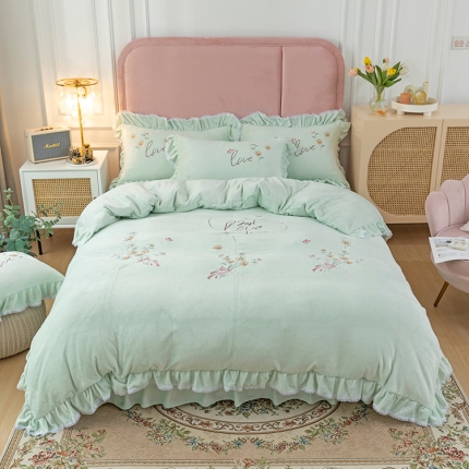 91家纺网 家纺一手货源 找家纺 （总）亲亲公主 秋冬保暖牛奶绒绣花四件套 床裙款公主风四件套