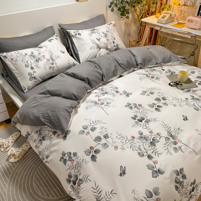 91家纺网 家纺一手货源 找家纺 芊寻家居 2024年新款全棉印花13372四件套画莓