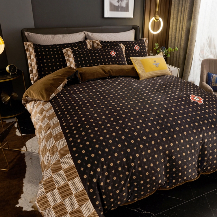 91家纺网 家纺一手货源 找家纺 ds生活馆2021新款奢系列数码印花水晶绒牛奶绒四件套 经典古琦