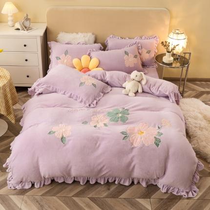 91家纺网 家纺一手货源 找家纺 昊川家纺 2021新款牛奶绒绣花四件套 花开朵朵-浅紫