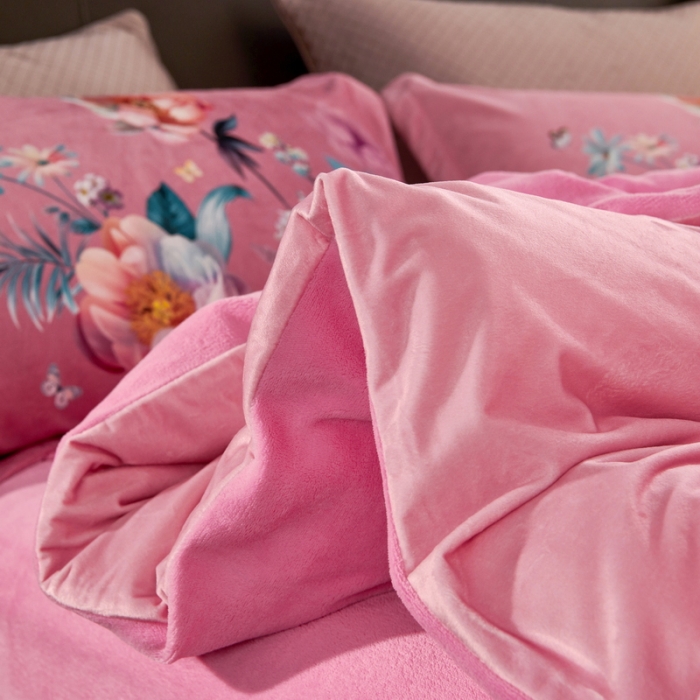 91家纺网 家纺一手货源 找家纺 ds生活馆2021新款奢系列数码印花水晶绒牛奶绒四件套 馨雨繁夏