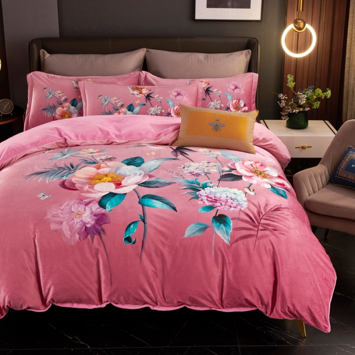 91家纺网 家纺一手货源 找家纺 ds生活馆2021新款奢系列数码印花水晶绒牛奶绒四件套 馨雨繁夏