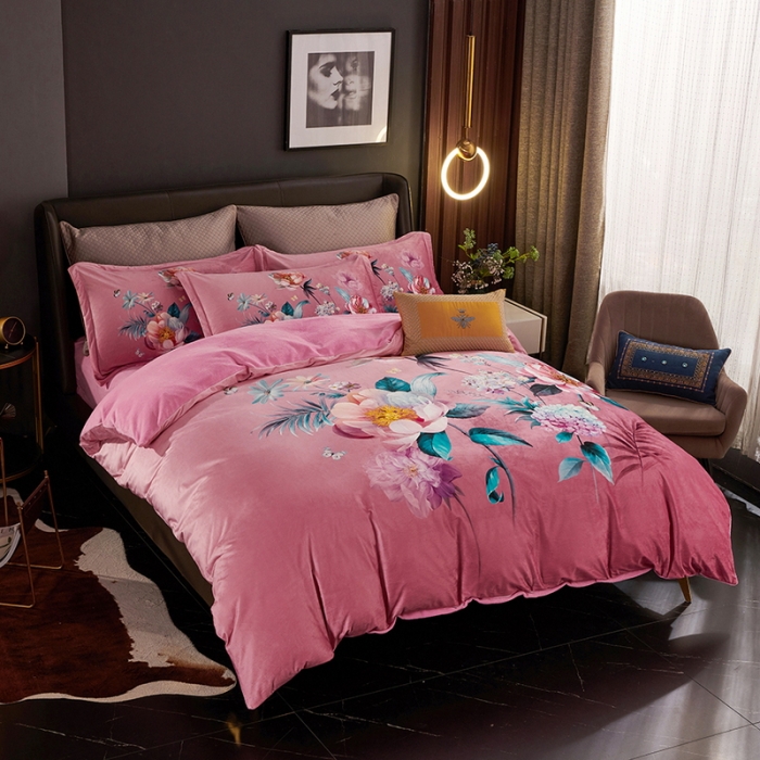 91家纺网 家纺一手货源 找家纺 ds生活馆2021新款奢系列数码印花水晶绒牛奶绒四件套 馨雨繁夏