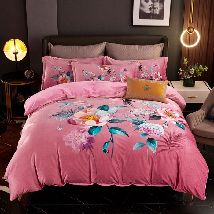 91家纺网 家纺一手货源 找家纺 ds生活馆2021新款奢系列数码印花水晶绒牛奶绒四件套 馨雨繁夏