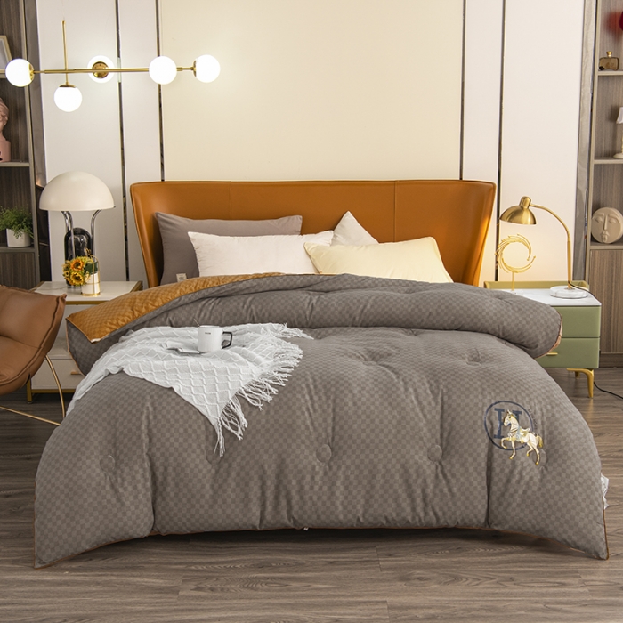 91家纺网 家纺一手货源 找家纺 丽卡家纺  2023新款格林冬被 咖啡色