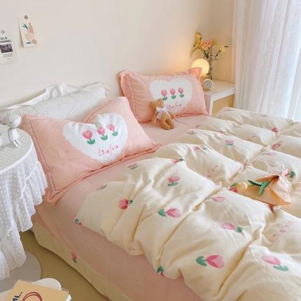 91家纺网 家纺一手货源 找家纺 卡巴伦 2023新款大版数码印花牛奶绒四件套 淡香伊人