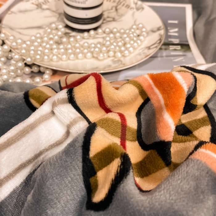 91家纺网 家纺一手货源 找家纺 米莱家纺 2021新款轻奢风加厚保暖牛奶绒四件套 保伦骑士