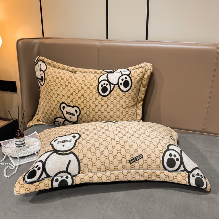 91家纺网 家纺一手货源 找家纺 米莱家纺 2021新款轻奢风加厚保暖牛奶绒四件套 乐迪熊