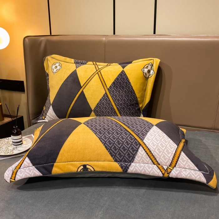 91家纺网 家纺一手货源 找家纺 米莱家纺 2021新款轻奢风加厚保暖牛奶绒四件套 菱形世界  黄