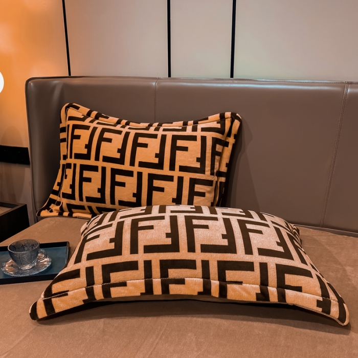 91家纺网 家纺一手货源 找家纺 米莱家纺 2021新款轻奢风加厚保暖牛奶绒四件套 女神密码