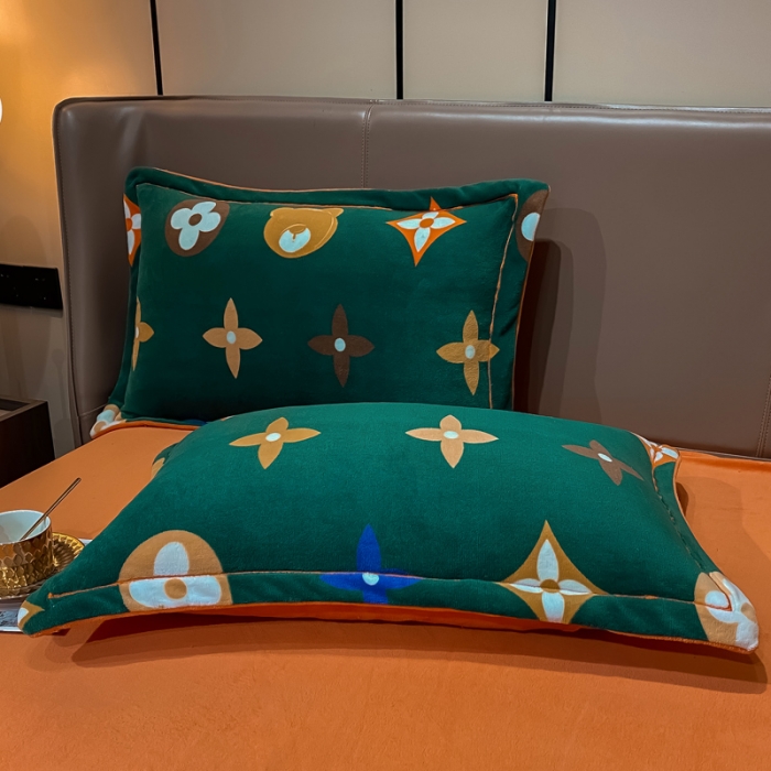 91家纺网 家纺一手货源 找家纺 米莱家纺 2021新款轻奢风加厚保暖牛奶绒四件套 帕罗  绿