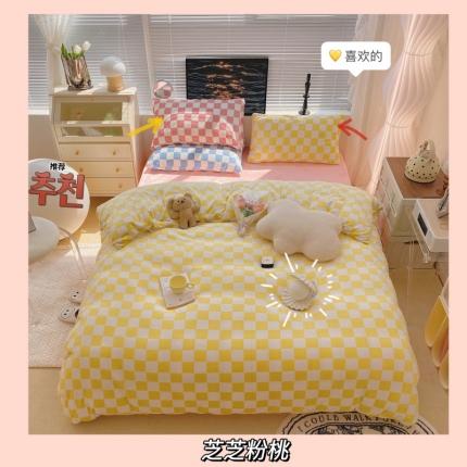 91家纺网 家纺一手货源 找家纺 顾里家纺 2021新款韩系撞色棋盘格高克重牛奶绒四件套 芝芝粉桃
