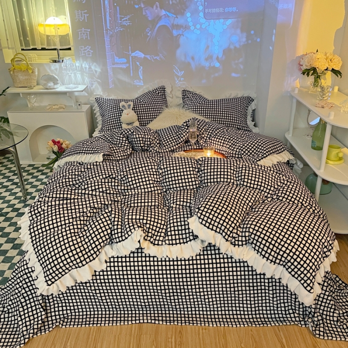 91家纺网 家纺一手货源 找家纺 千朵 2021新款韩版牛奶绒保暖四件套 格格黑白