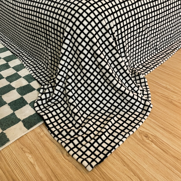 91家纺网 家纺一手货源 找家纺 千朵 2021新款韩版牛奶绒保暖四件套 格格黑白