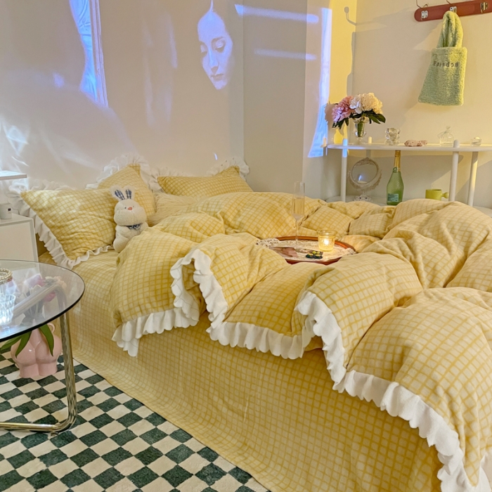 91家纺网 家纺一手货源 找家纺 千朵 2021新款韩版牛奶绒保暖四件套 格格黄
