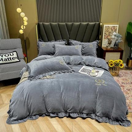 91家纺网 家纺一手货源 找家纺 忆生活 2021新款韩版纯色牛奶绒刺绣四件套 快乐熊-蓝灰