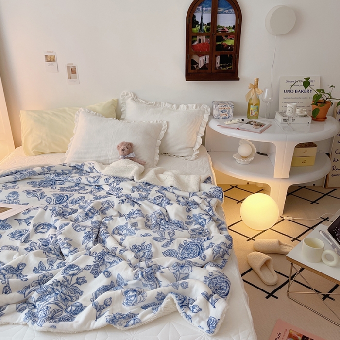 91家纺网 家纺一手货源 找家纺 顾里家纺 2021新款ins网红少女心暖肤羊羔绒毯 山茶花