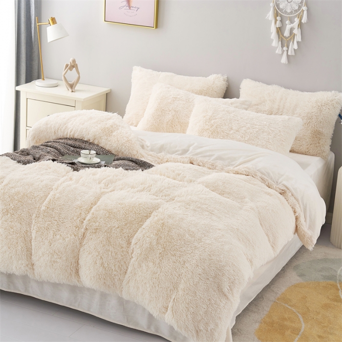 91家纺网 家纺一手货源 找家纺 品尚嘉家纺2025新款纯色水貂绒四件套长毛绒保暖套件 奶白