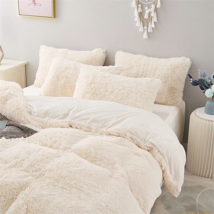 91家纺网 家纺一手货源 找家纺 品尚嘉家纺2025新款纯色水貂绒四件套长毛绒保暖套件 奶白