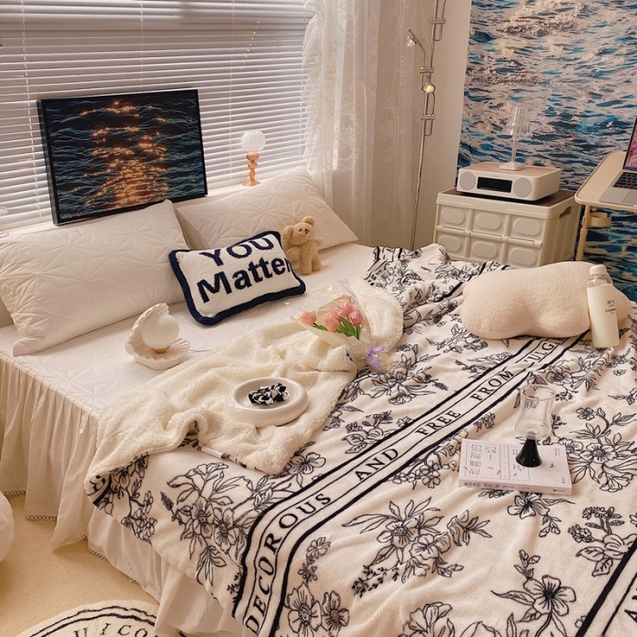 91家纺网 家纺一手货源 找家纺 顾里 2021新款ins网红少女心暖肤羊羔绒毯实拍图优雅小花