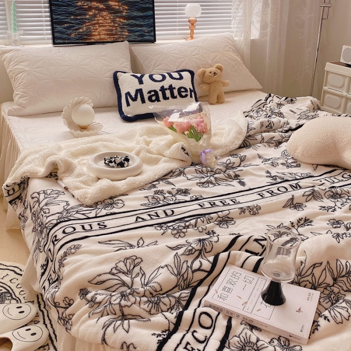 91家纺网 家纺一手货源 找家纺 顾里 2021新款ins网红少女心暖肤羊羔绒毯实拍图优雅小花