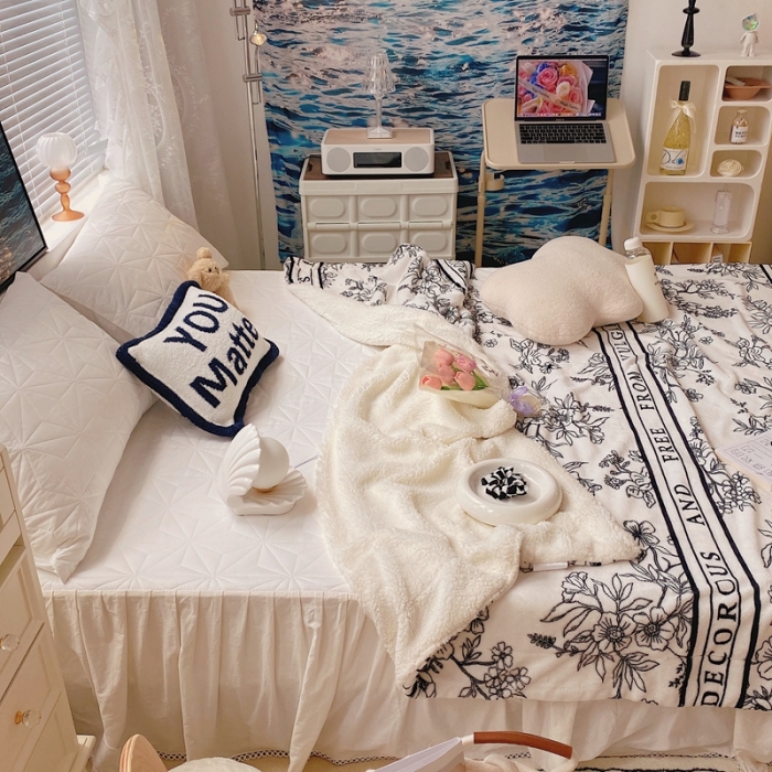 91家纺网 家纺一手货源 找家纺 顾里 2021新款ins网红少女心暖肤羊羔绒毯实拍图优雅小花