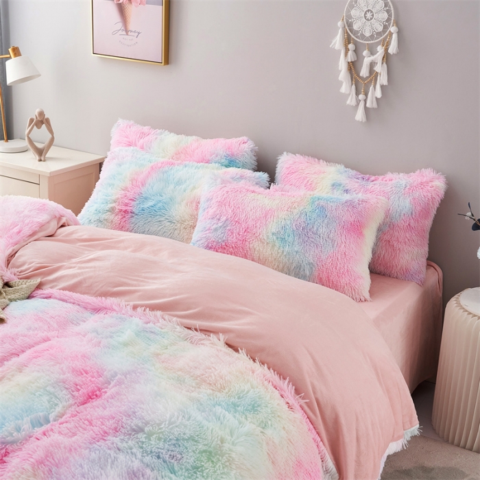 91家纺网 家纺一手货源 找家纺 品尚嘉家纺2025新款扎染水貂绒四件套长毛绒保暖套件 彩虹色