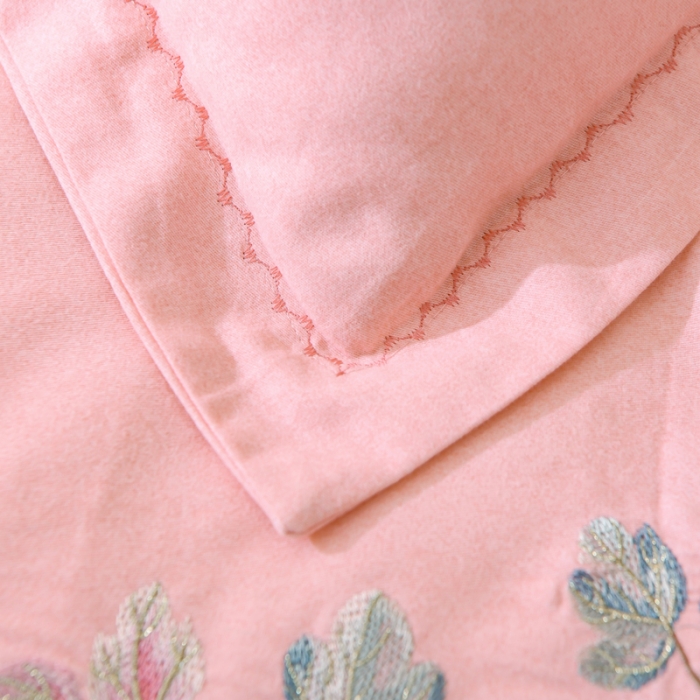 91家纺网 家纺一手货源 找家纺 百花王 2021新款全棉绣花刺绣四件套 玉色