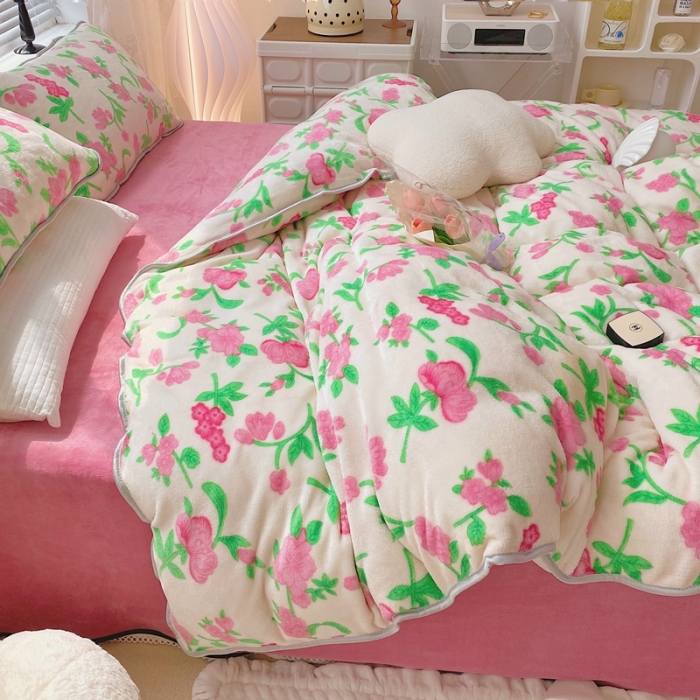 91家纺网 家纺一手货源 找家纺 顾里家纺2021新款ins韩国高端保暖牛奶绒四件套春系玫花