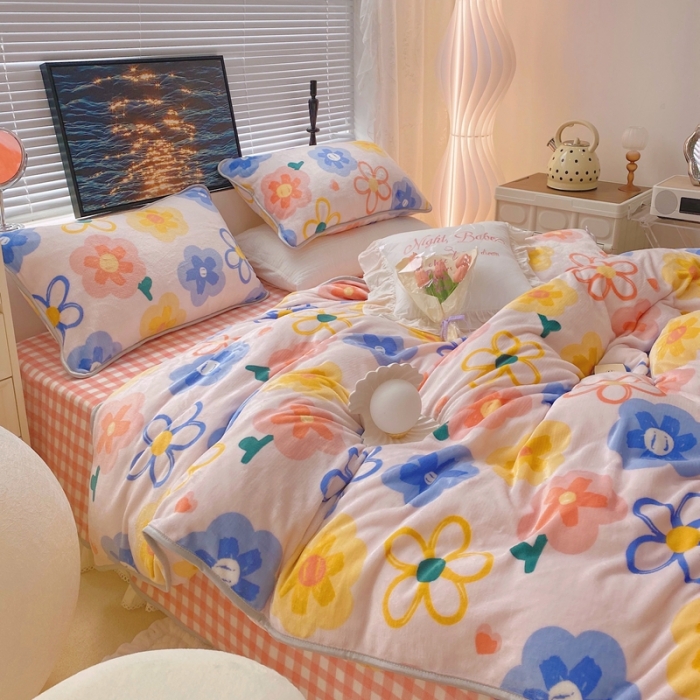 91家纺网 家纺一手货源 找家纺 顾里家纺2021新款ins韩国高端保暖牛奶绒四件套粉油画花花