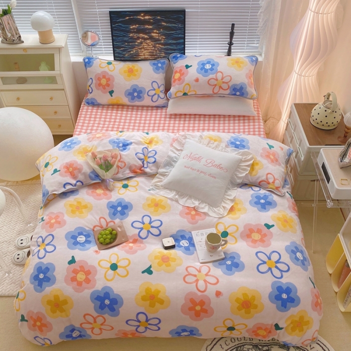 91家纺网 家纺一手货源 找家纺 顾里家纺2021新款ins韩国高端保暖牛奶绒四件套粉油画花花