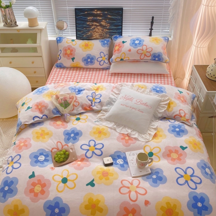 91家纺网 家纺一手货源 找家纺 顾里家纺2021新款ins韩国高端保暖牛奶绒四件套粉油画花花