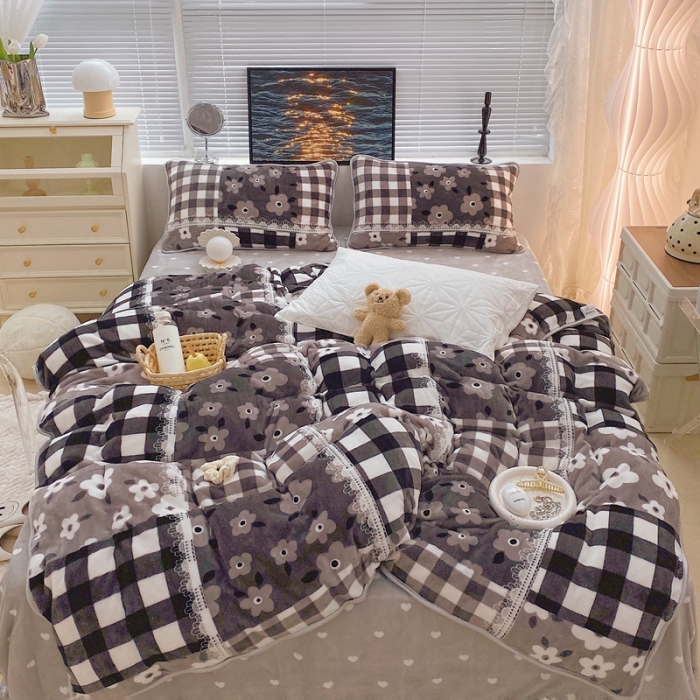 91家纺网 家纺一手货源 找家纺 顾里家纺2021新款ins韩国高端保暖牛奶绒四件套格子碎花