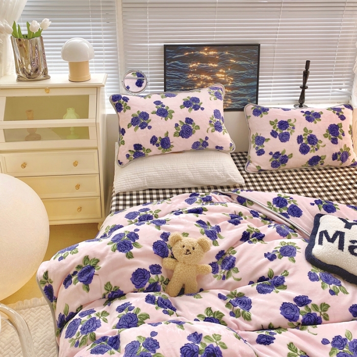 91家纺网 家纺一手货源 找家纺 顾里家纺2021新款ins韩国高端保暖牛奶绒四件套韩国紫花