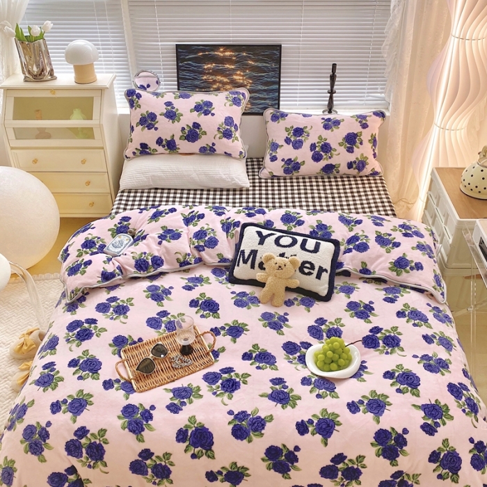 91家纺网 家纺一手货源 找家纺 顾里家纺2021新款ins韩国高端保暖牛奶绒四件套韩国紫花