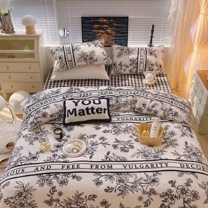 91家纺网 家纺一手货源 找家纺 顾里家纺2021新款ins韩国高端保暖牛奶绒四件套优雅小花