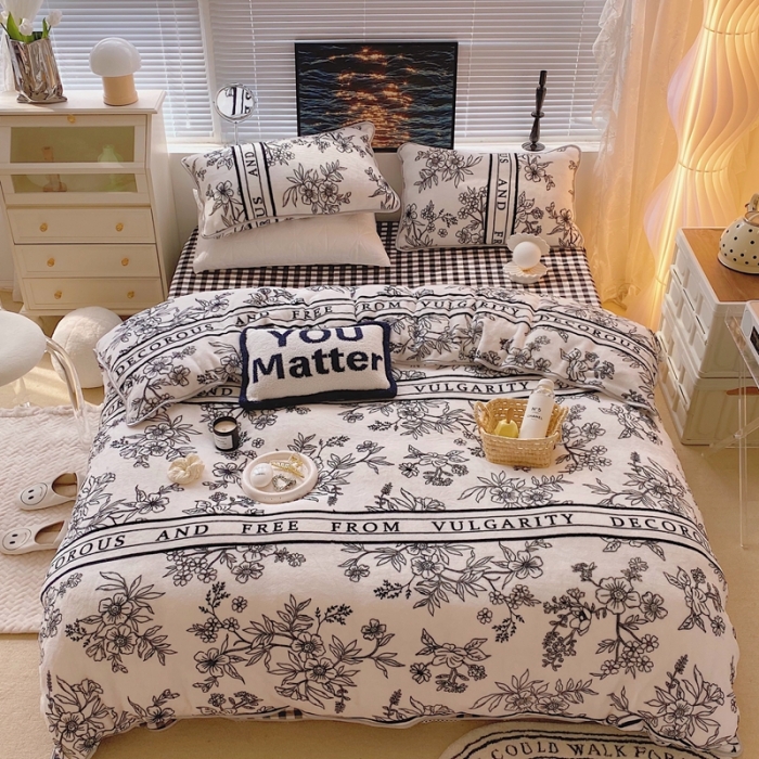 91家纺网 家纺一手货源 找家纺 顾里家纺2021新款ins韩国高端保暖牛奶绒四件套优雅小花