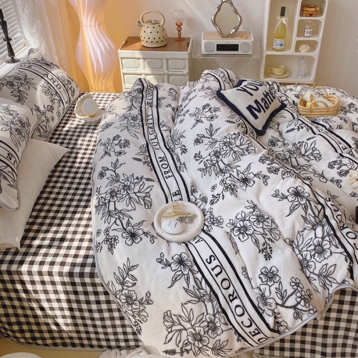 91家纺网 家纺一手货源 找家纺 顾里家纺2021新款ins韩国高端保暖牛奶绒四件套优雅小花