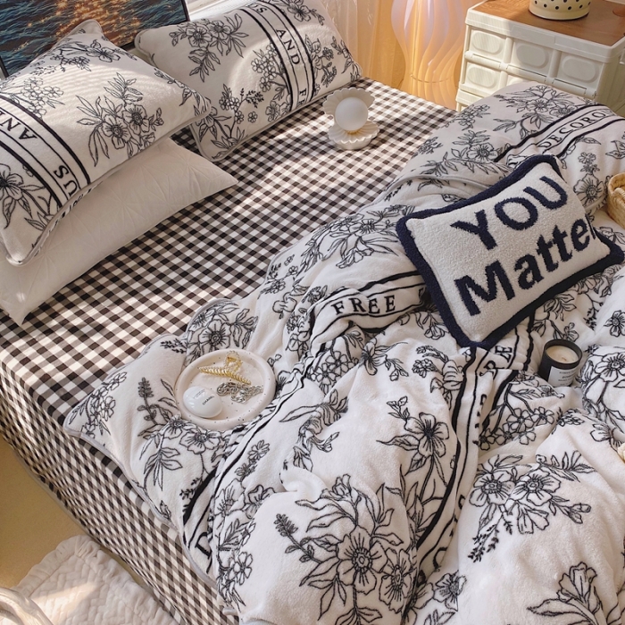 91家纺网 家纺一手货源 找家纺 顾里家纺2021新款ins韩国高端保暖牛奶绒四件套优雅小花